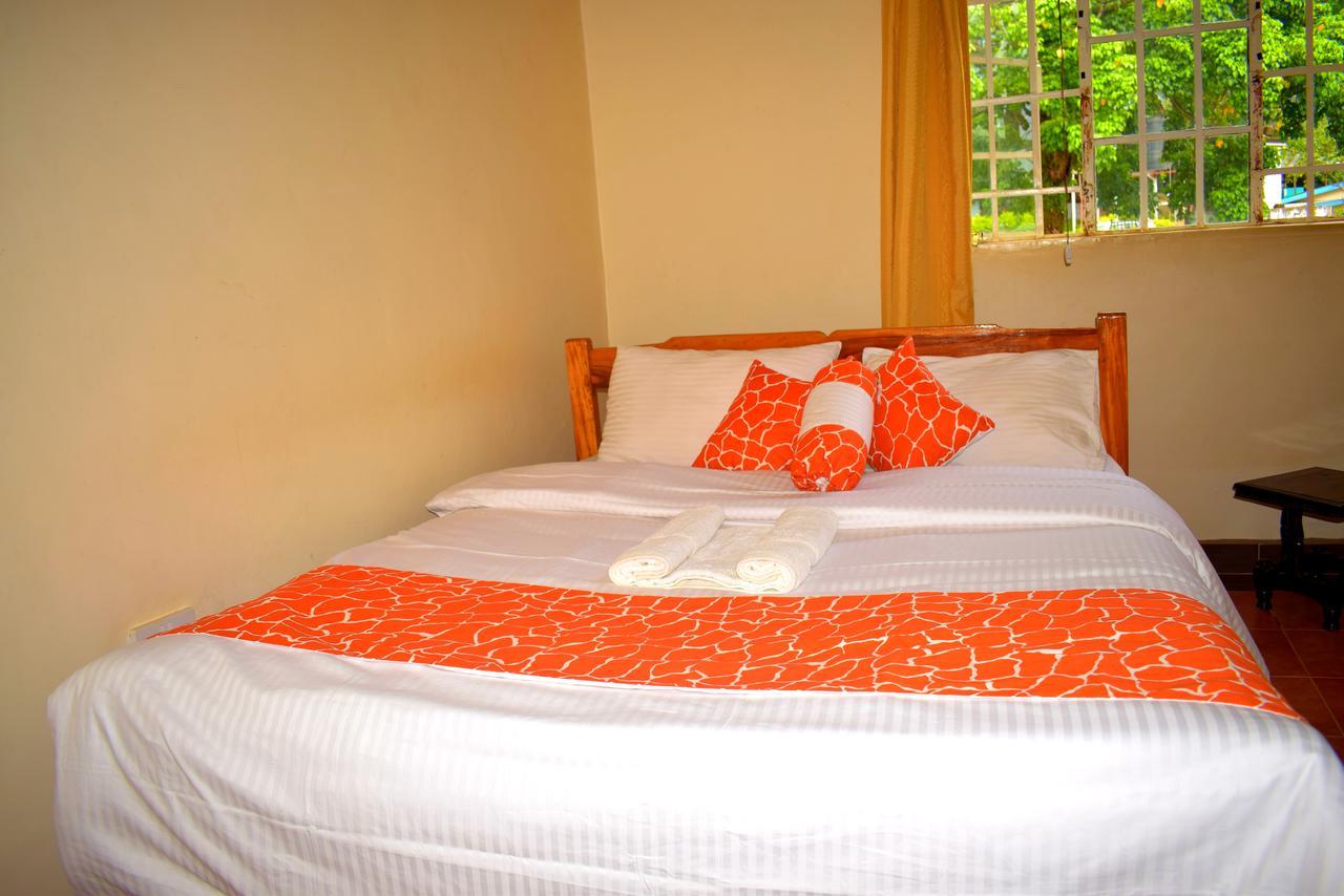 Sheywe Hotel Kakamega エクステリア 写真
