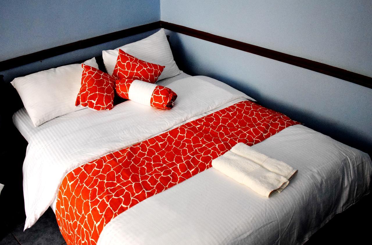 Sheywe Hotel Kakamega エクステリア 写真